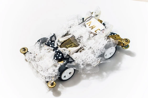 コンデレ入選作品の「♪GIRLS POP♪」は、リボンとレースでキュートに。コクピットはなんとザルで作られている