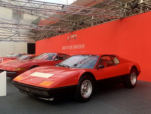 ５１２ＢＢ（１９７７）設計を一新し、フェラーリ初のＶ１２ミッドシップにして日本におけるスーパーカーブームの火付け役となった