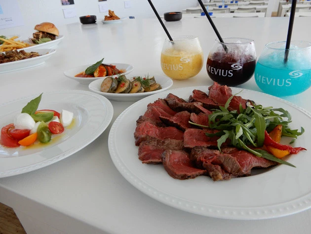 味だけでなく、見た目も美しいフード&ドリンク