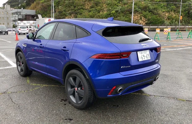 【SPEC】 ●9速AT●全長×全幅×全高:4410mm×1900mm×1650mm●車両重量:1890kg●エンジン:2リットル直列4気筒DOHCターボ●駆動方式:4WD●最高出力:249PS●最大トルク:37.2kgm●最小回転半径:5.6m●使用燃料:無鉛プレミアム●タイヤ:235/55R19●車両本体価格:650万円(税込)