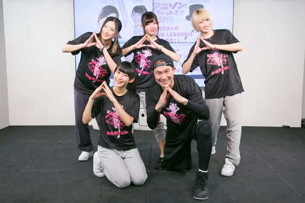 (前列右から時計まわりに)たかはしごう、やっこ、明香里、さつき、夕香里