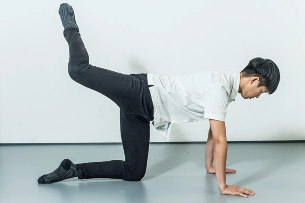 股関節周りのストレッチ。詳しいやり方は次週!