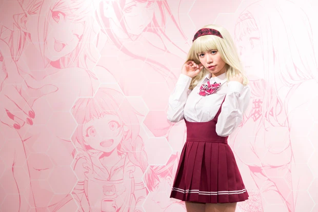 菜乃花はお嬢さまキャラ・一条奈都(いちじょうなつ)。「私のスタイルが活かされた“着衣巨乳感”を楽しんで!」