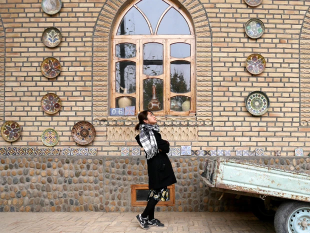 ギジュドゥヴァンで代々陶芸を営んできた、陶芸家アブドゥッロ・ナルズラエフ(6代目)の工房