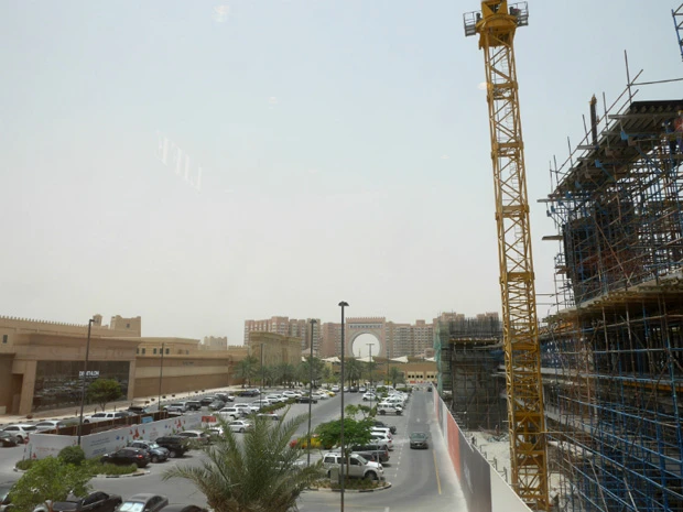 工事中のところが多いドバイの街並み