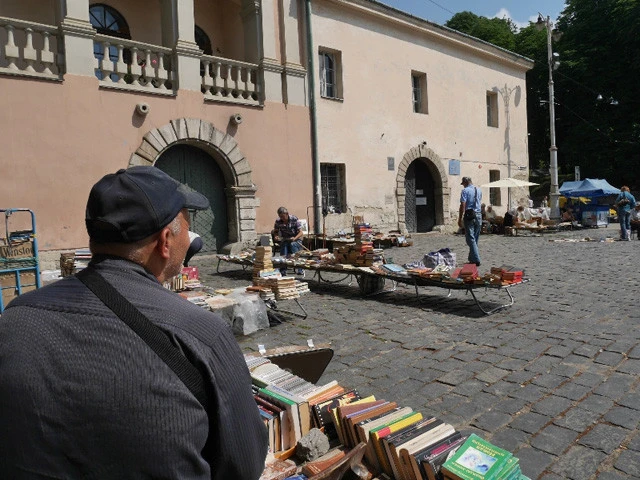 マーケットをはしご