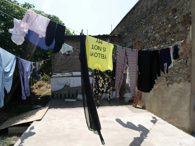 イスラム娘に扮してた黒い服たち、やっと洗濯できた!