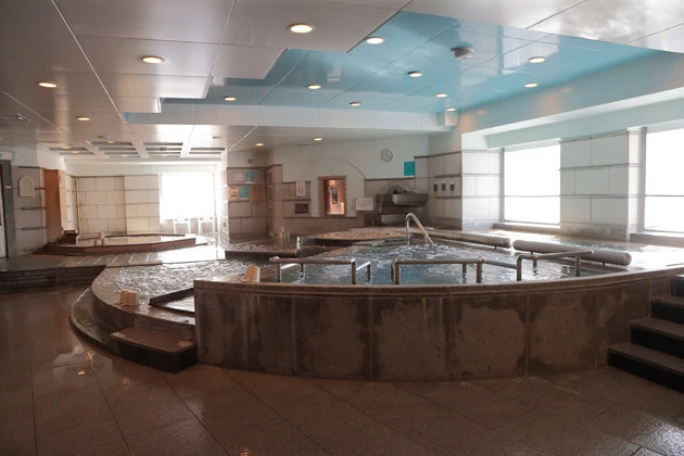 スカイスパYOKOHAMA(神奈川県・横浜) 高層階ならではの眺望と高品質な浴場設備で知られる