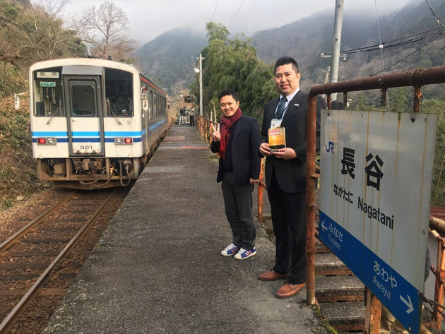 地元の小学生に合わせて下りが2本、上りが3本のみ停車という変なダイヤになっていた長谷駅