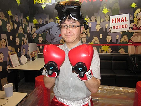 VR技術で、カラオケとボクシングの掛け合わせ