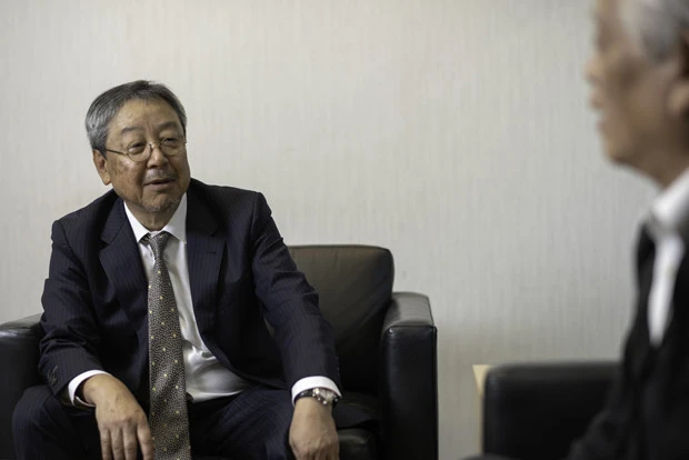 今の世の中は「お金一神教」であり、さまざまな神の存在を肯とする縄文人のような精神性はなくなってしまう、と語る夢枕獏氏