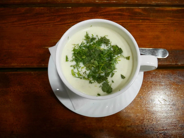 スパスという名のアルメニアを代表するヨーグルトスープ