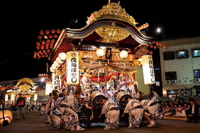 ポスト竿燈？　ユネスコ無形文化遺産『花輪（はなわ）ばやし』 東京の「神田ばやし」、京都の「祇園ばやし」と並ぶ日本三大ばやしのひとつ。２０１６年にユネスコ無形文化遺産に登録された