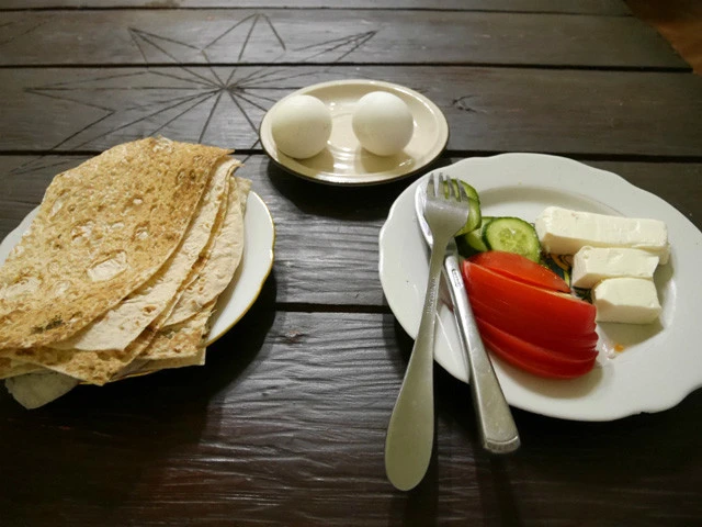イラン人が用意してくれた食事