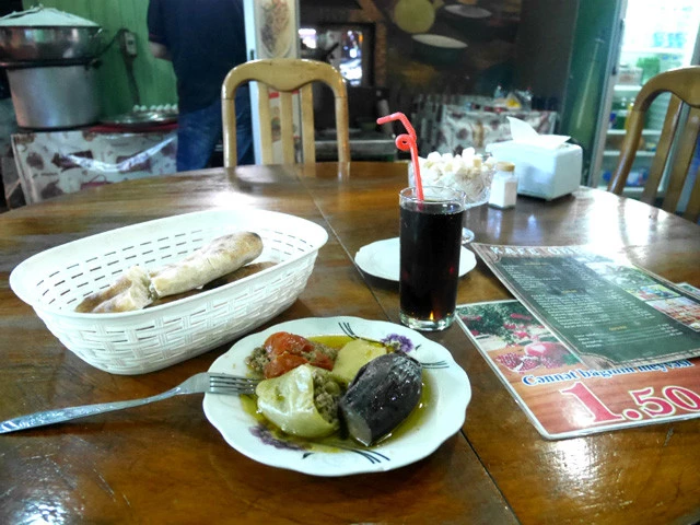 熱々のピーマン肉詰めは日本の味がした?