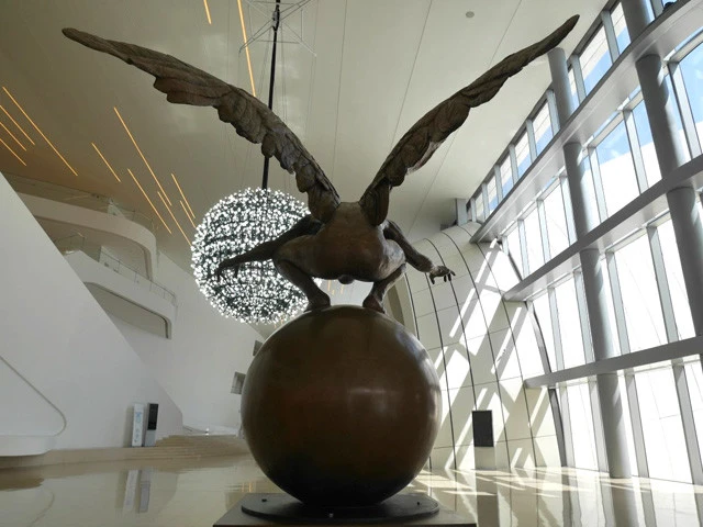 まさかの、めっちゃお尻でお出向え