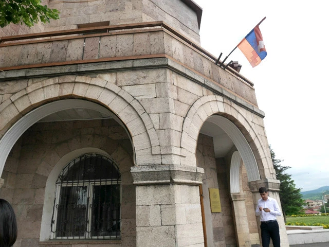 領事館で滞在ビザの申請