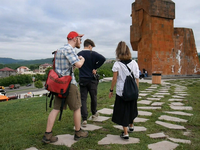 旅人マリーシャの世界一周紀行：第１９６回「未承認国家からの帰り道に事件発生！ アルメニアの警察で質問責めに」