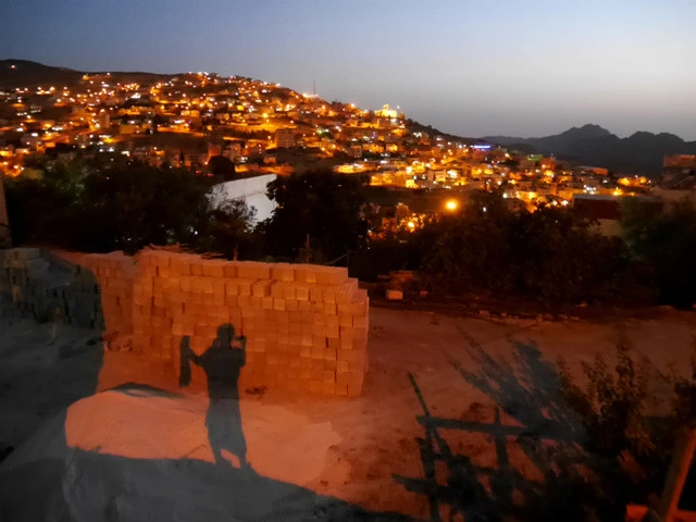 安宿からのワディムーサの夜景。前日の夜はワクワクして寝れま.........した!