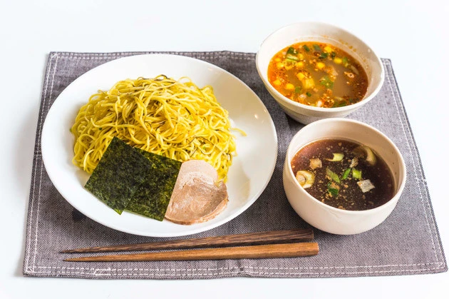 (5)完成! 「香ばしさ爆アゲ! こんがりラ王つけ麺」