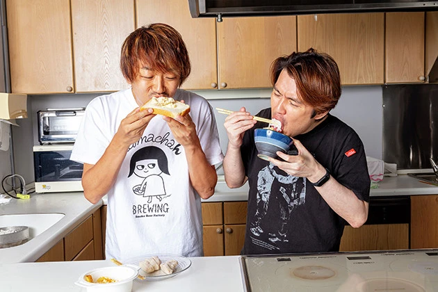 (5)カスタム! バターチーズを絡めたチキンはご飯にもパンにもマッチ。糖質制限に最適なサラダチキンが糖質の塊であるご飯やパンと合うなんて。これほど罪深い食べ物がほかにあるだろうか