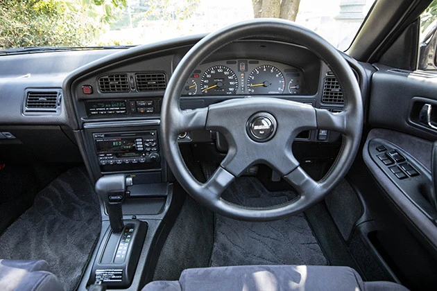 視認性と操作性に優れたスイッチ類のレイアウトにスバルはこだわったという