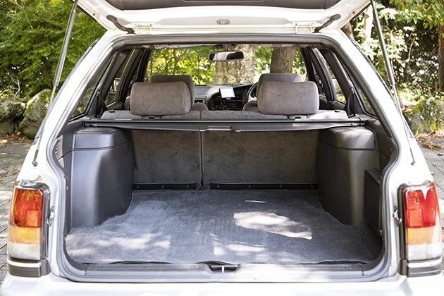 荷室の広さと使いやすさを達成しつつも、スポーツカー顔負けの走りを披露