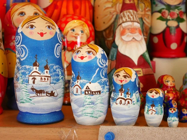 マトリョーシカ。種類豊富でピンキリだけど、気に入ったやつに限ってなかなか高価（笑）
