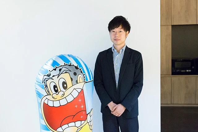 赤城乳業株式会社でガリガリ君のマーケティングを手がける係長・岡本秀幸さん
