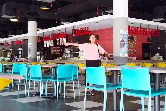 ラマダン時期の日中のフードコートは稼働してないよ～