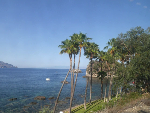 列車の車窓から