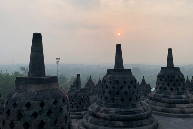 こ、これが！『死ぬまでに見たい２７の絶景』第１位！　太陽は私の想像よりはるかに奥ゆかしい