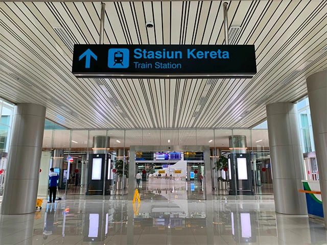 ２０１８年に開通したばかりの空港鉄道に乗る