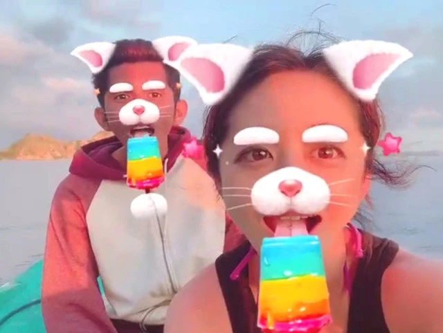 言葉が通じないのでＳＮＯＷで回避。泳いでメイク落ちてるけどおかげさまで眉毛あり？（笑）