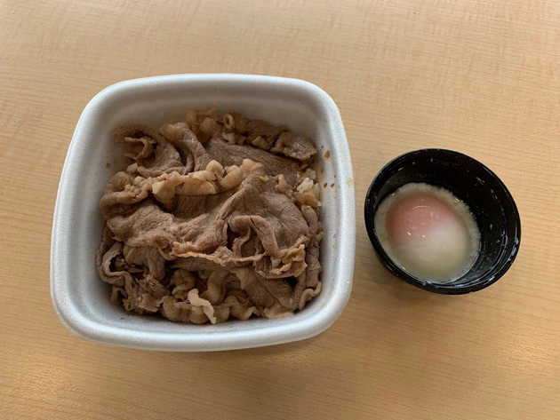 吉野家の特撰すきやき重８６０円が「品切れ続出」大ヒットの秘密