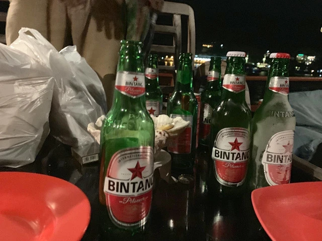 ありがちなぬるいビールじゃなくて、キンキンなのがうれしい