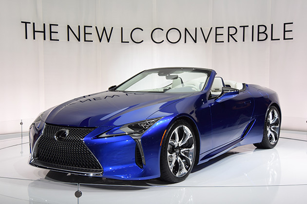 第４位　レクサス　ＬＣコンバーチブル　レクサスＬＣコンバーチブルは、インテリアもエクステリアの一部として専用の仕立てが施されている