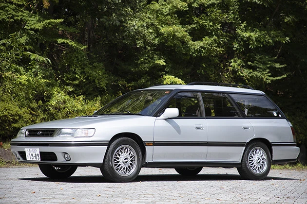 初代レガシィツーリングワゴン　ＧＴ　Ｔｙｐｅ　Ｓ２（４ＡＴ）　１９８９年登場。今回試乗したのは９３年モデル。９１年に内外装を大改良している