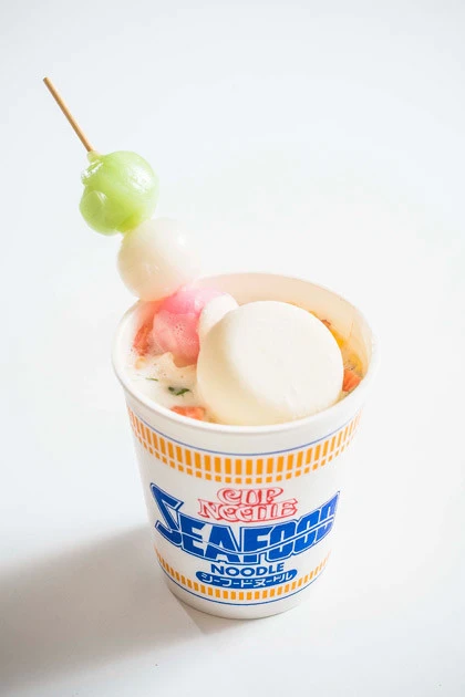 【Ｂ級フード研究家・野島慎一郎のバカレシピ】スイーツとラーメンが奇跡の融合「雪見シーフードヌードル」