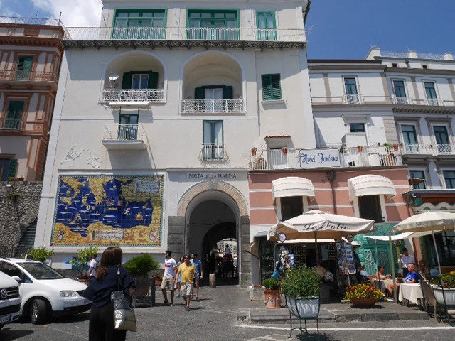 アマルフィの街への入口