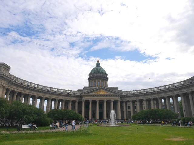 迫力のある「カザン大聖堂」