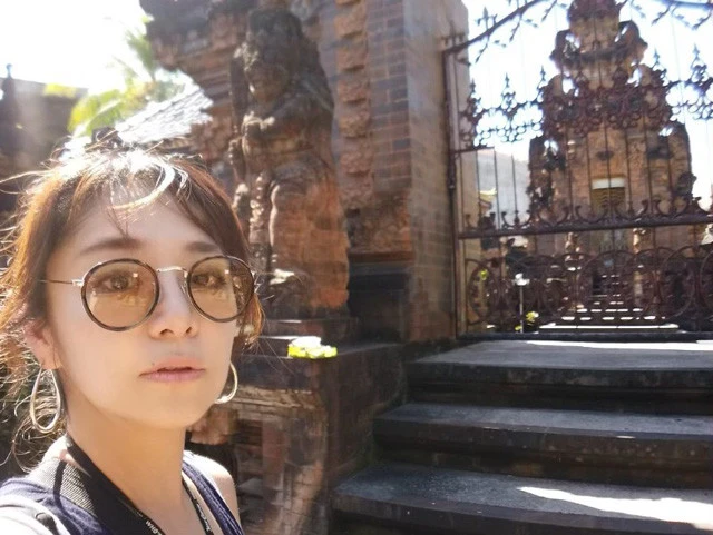 割れ門の間に柵があったので門をくぐれず、清らかになれなかった旅人の顔