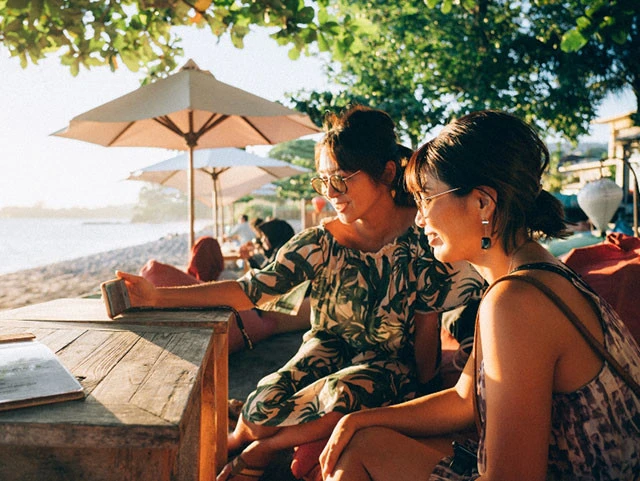 サンセットを見にレストランへ(撮影/中村ステフェン)