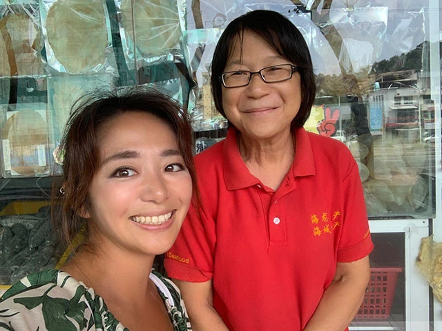 お土産屋のおばちゃん。一人旅なんて怖くてできないとずっと言っていた