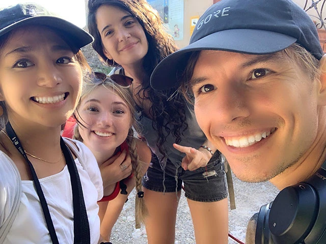 モンセラットの山で奇跡の出会い！　右がアンドラへ行くラトビア人のアントンス