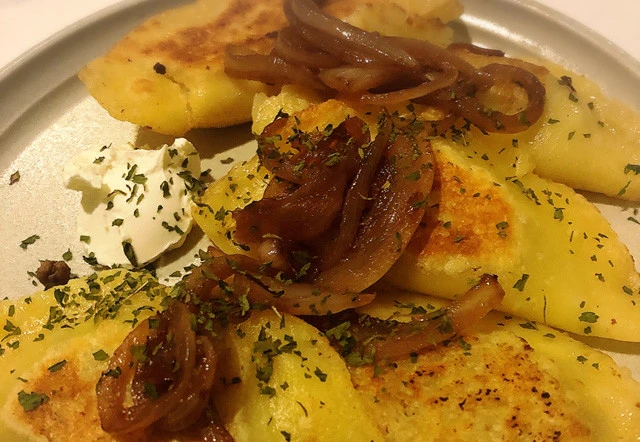 市川紗椰が語る"餃子的なやつ"「思い入れの強いのは、ポーランドやウクライナの国民食、ピエロギ」