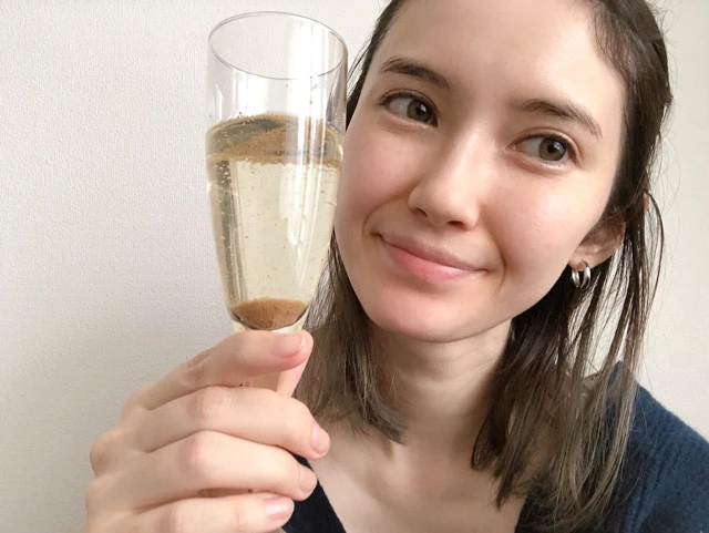 市川紗椰のひそかなブーム"ちょい足し創作酒"「ひらめいたのは、コアラのマーチにラム酒を注いだ、通称『酔っぱらいのマーチ』」