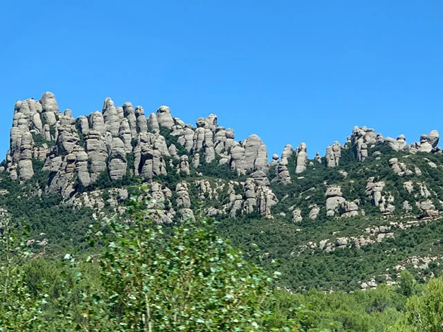 モンセラットの山が見えてきたよー！