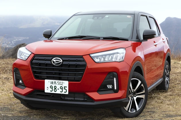 上半期の新車販売４年連続トップの絶対王者 ホンダ ｎ ｂｏｘ をブッ倒すクルマはどれだ 写真 ニュース 週プレnews 週刊プレイボーイのニュースサイト