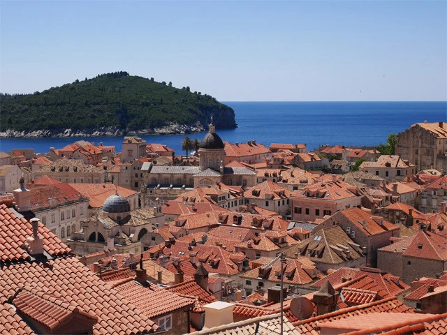 『魔女の宅急便』のモデル地と言われているクロアチアのドゥブロヴニク